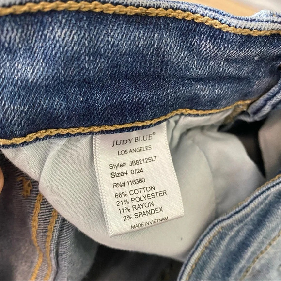 Judy Blue Light Wash Blue Jasper Mid Rise Distressed Skinny Jeans size 0/24 - Picture 8 of 9